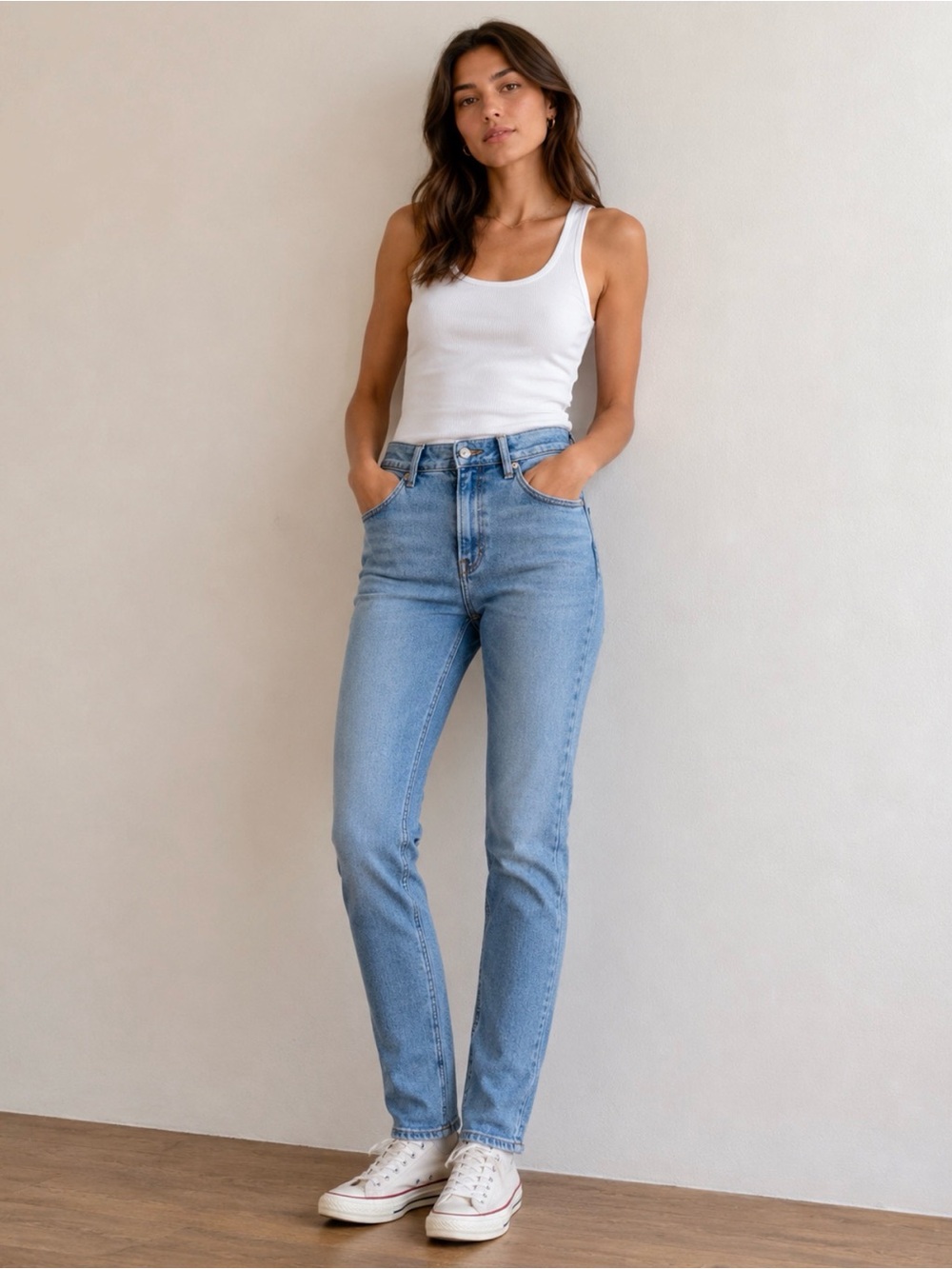 American Eagle Outfitters High-Rise Mom Jean Straight Light Blue size 4